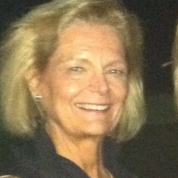 Meet your Posher, Kamela - Picture 1 of 1